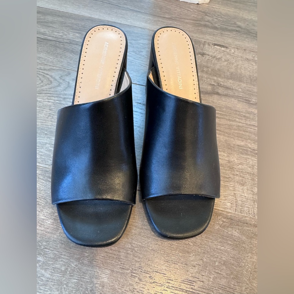 Adrienne Vittadini Albi Mule (Women) size 9